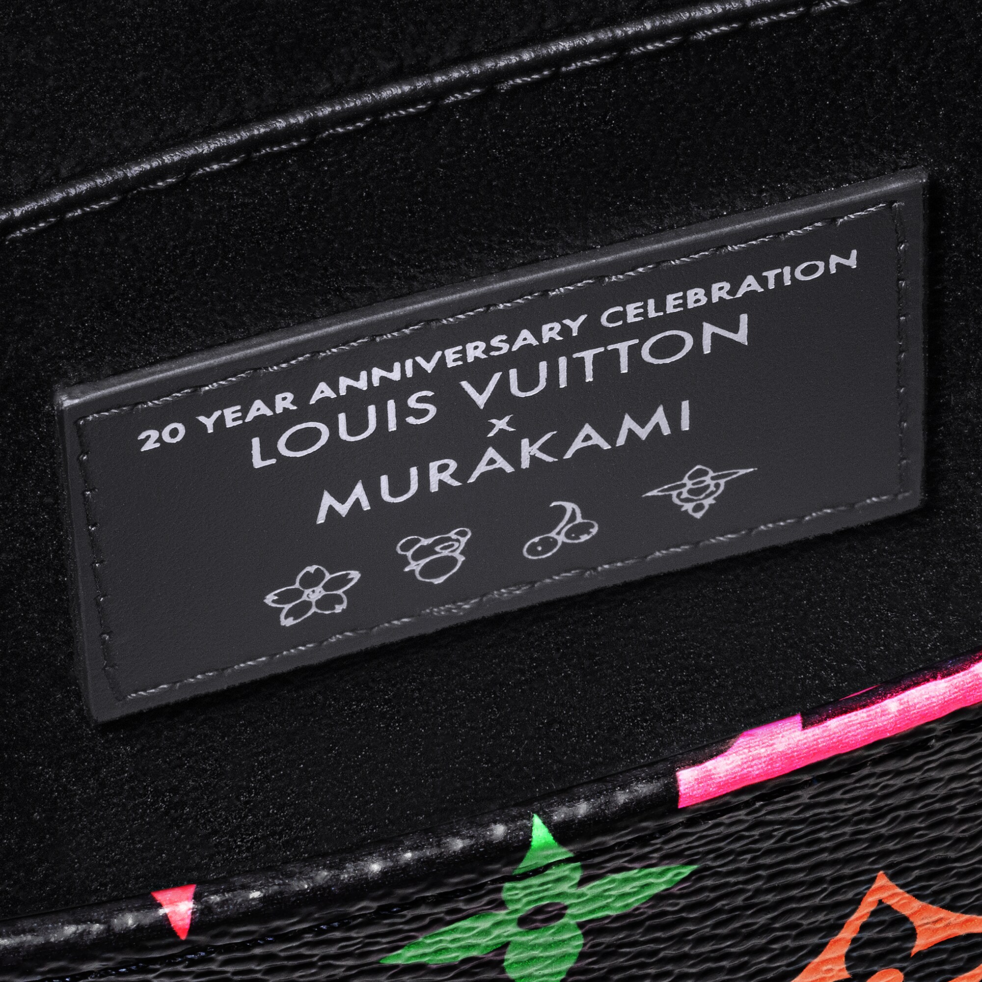 LV x TM Nécessaire Outros Canvas Monogram - Viagem | LOUIS VUITTON ®